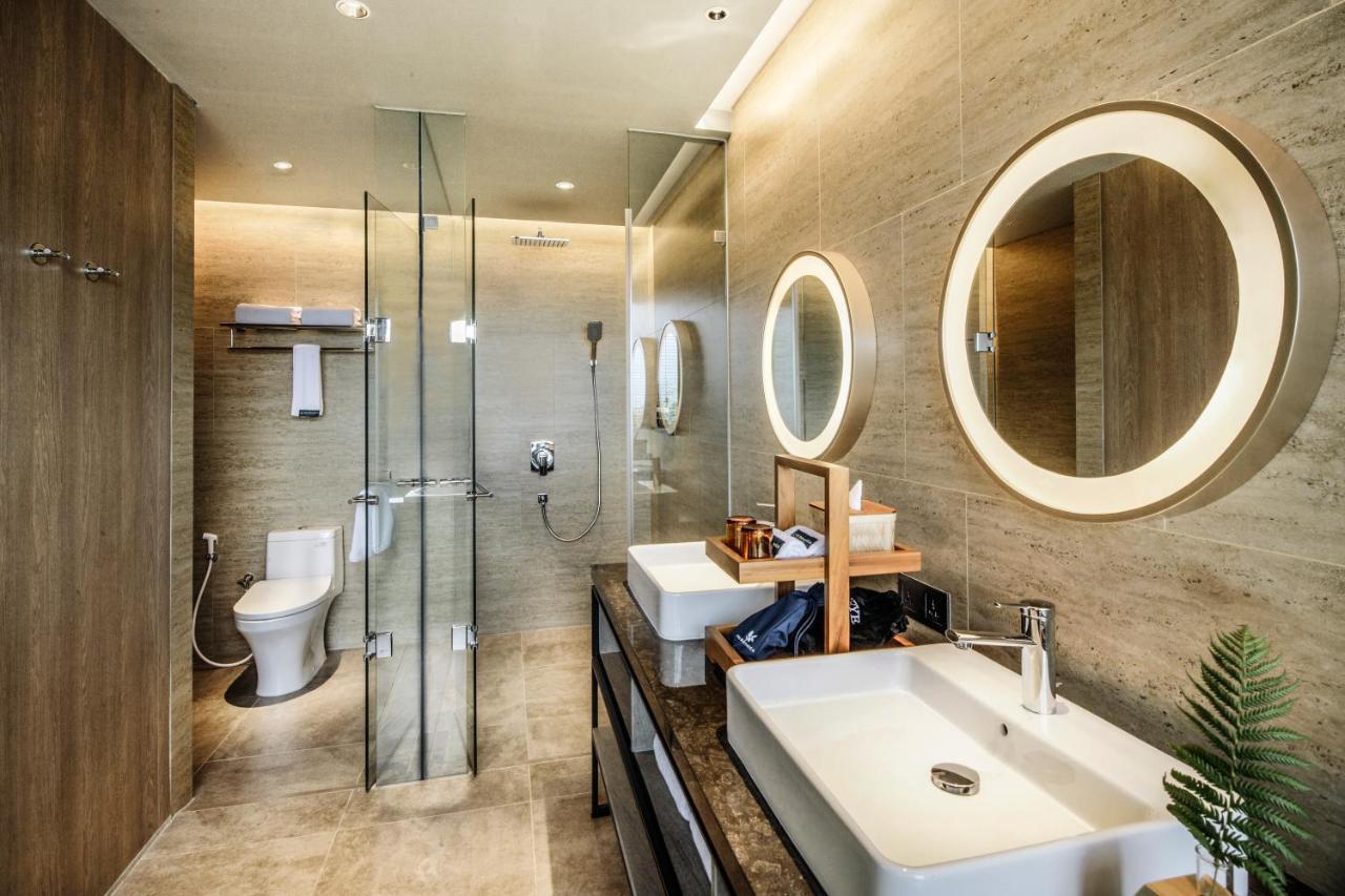 The Botanica Sanctuary Puncak Exterior foto Bathroom