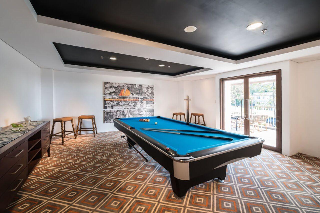 The Botanica Sanctuary Puncak Exterior foto A pool table