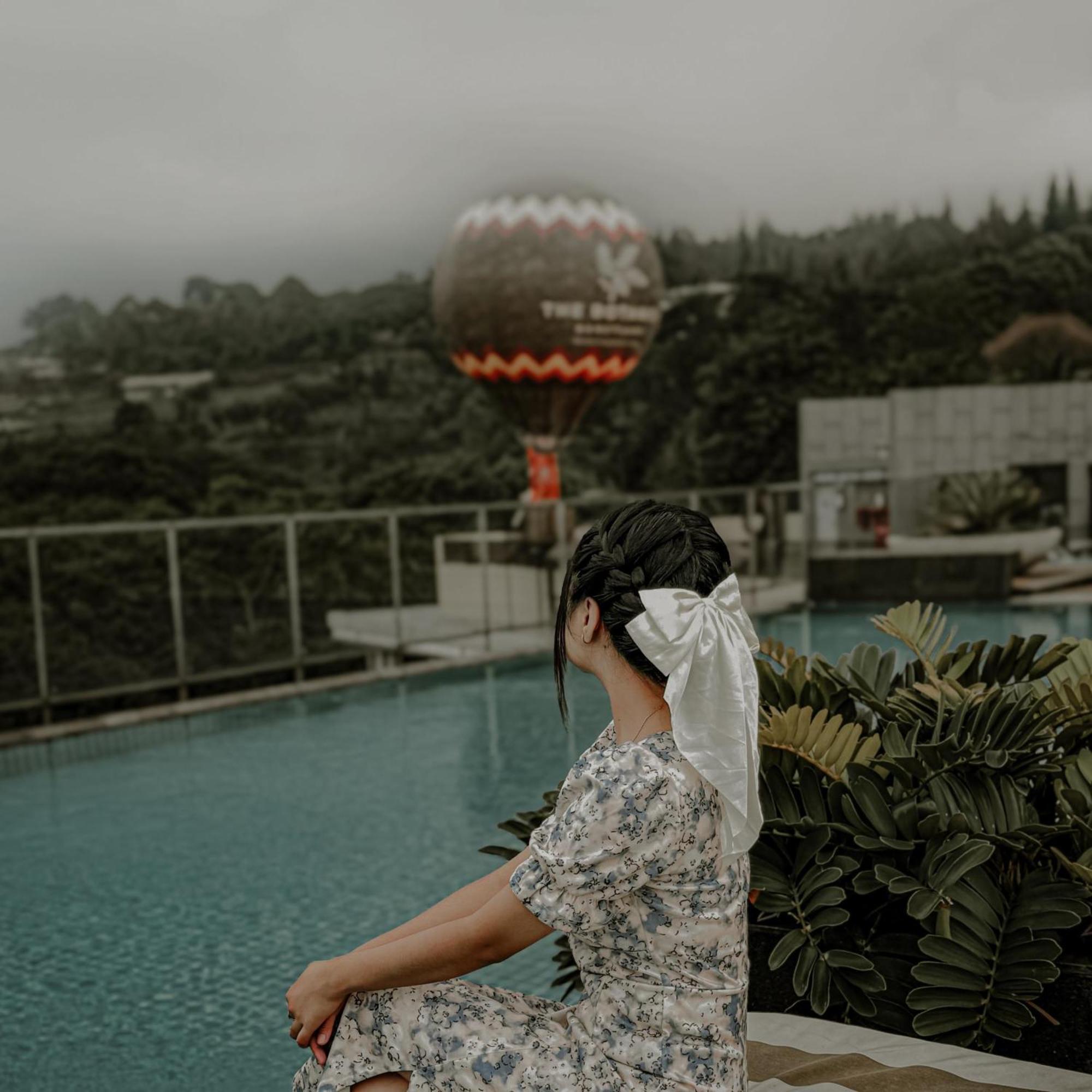 The Botanica Sanctuary Puncak Exterior foto A hot air balloon in Bali